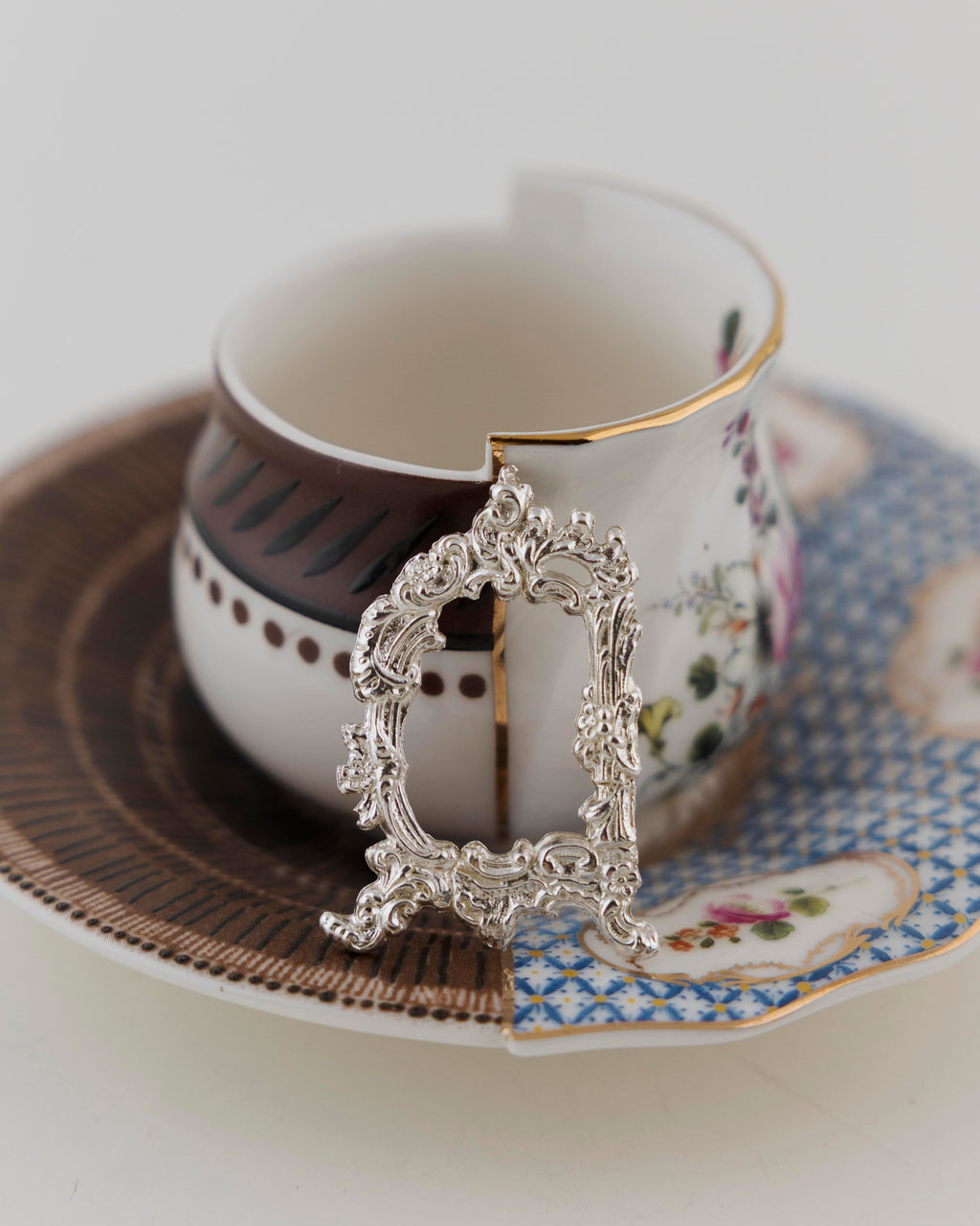 Vintage picture frame ring